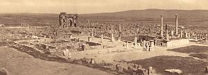 VESTIGES ROMAINS ET HAUTS PLATEAU 00024 TIMGAD VUE GENERALE 